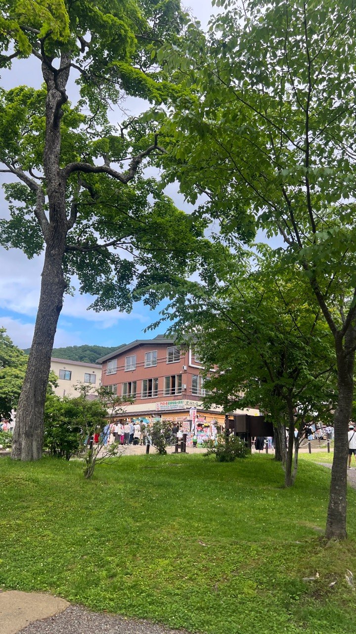支笏湖広場公園綠地與商店街