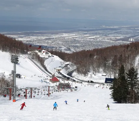 札幌手稻 Olympia 雪道及遠方海景